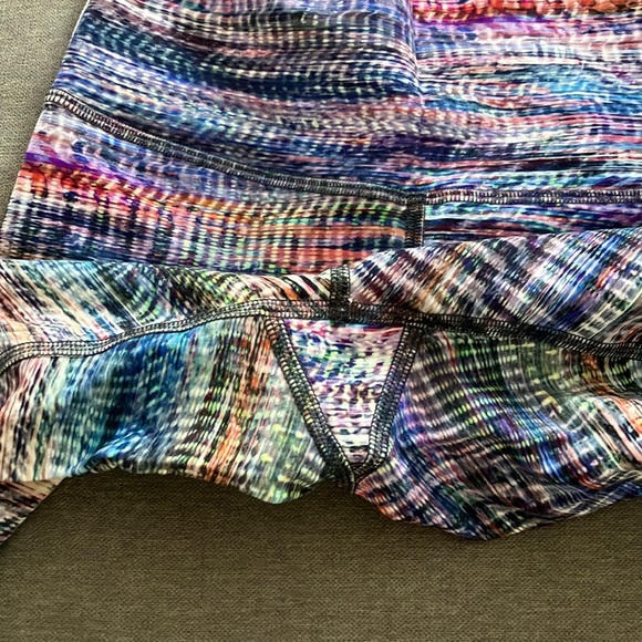 NWOT Lululemon Wunder Train Crop in Digital Oasis - 4/21” - Picture 2 of 5